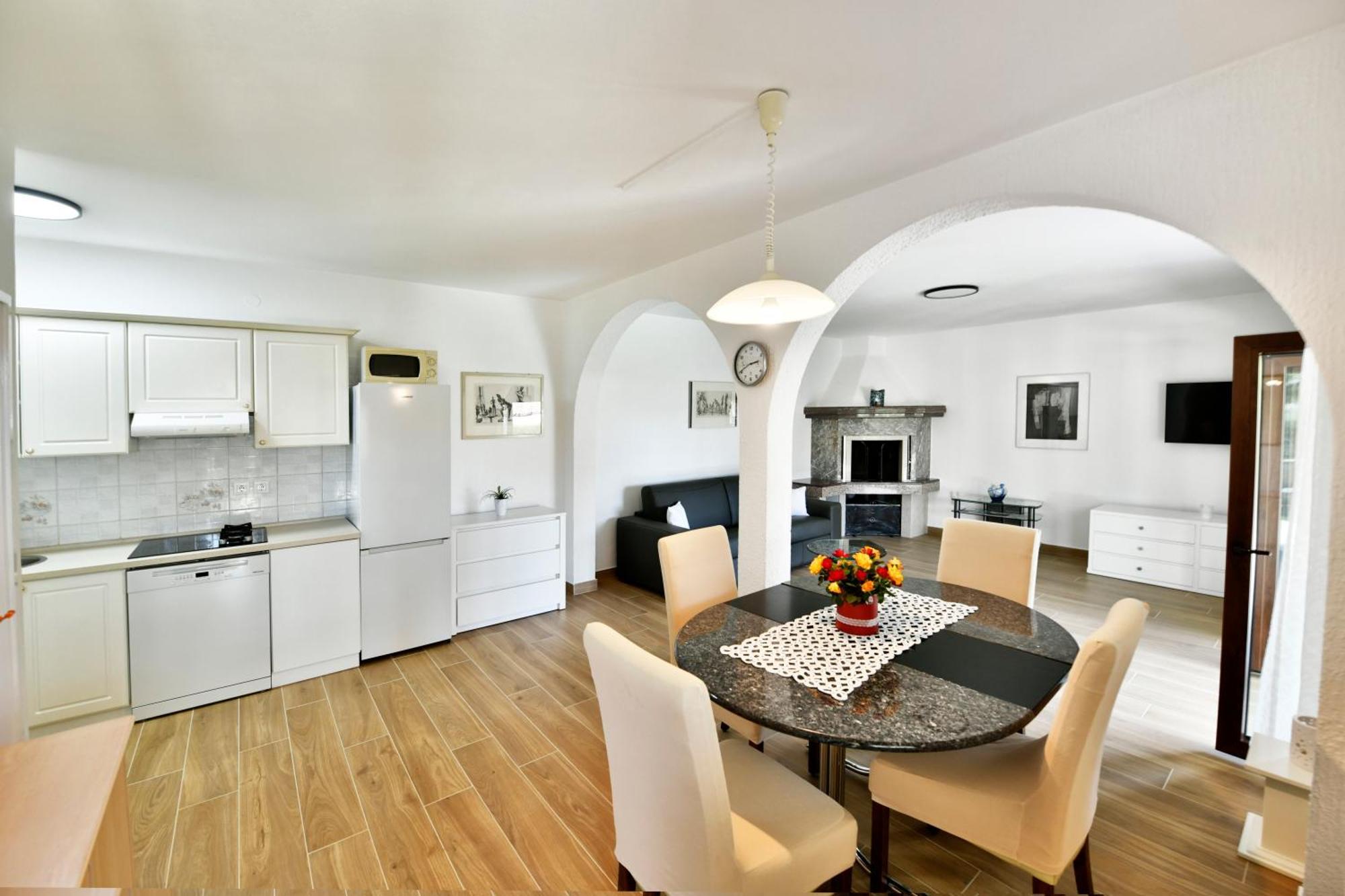 Rosini Apartments Pilic מראה חיצוני תמונה